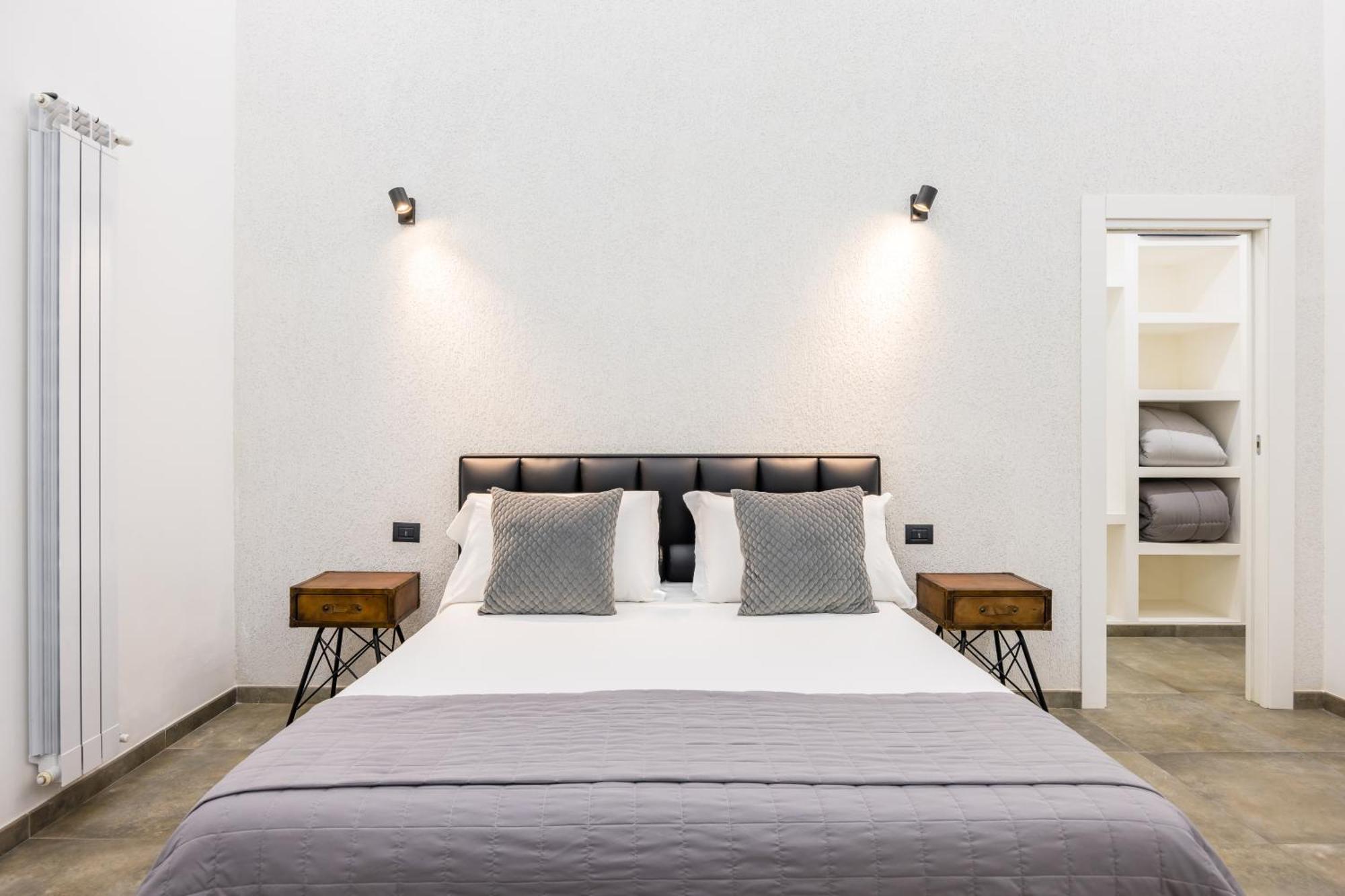 Palazzo Mormando - Industrial Apartment نابولي المظهر الخارجي الصورة
