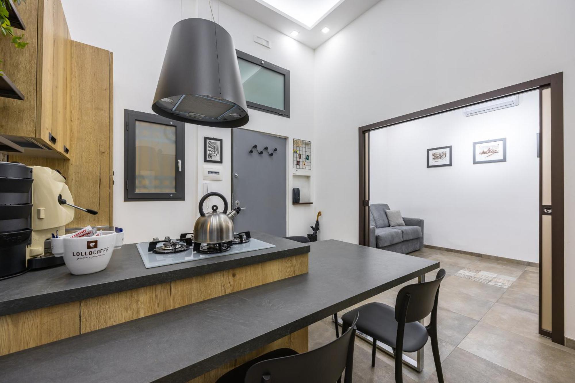 Palazzo Mormando - Industrial Apartment نابولي المظهر الخارجي الصورة