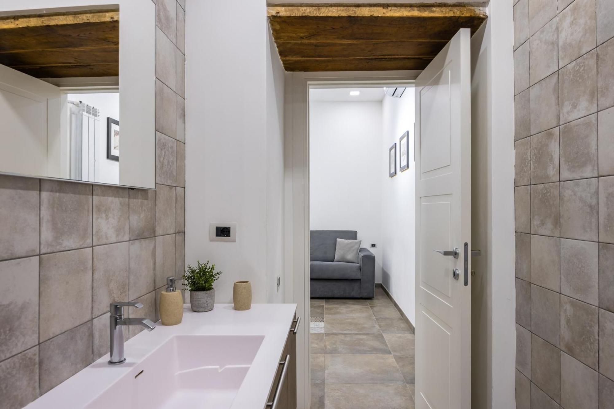 Palazzo Mormando - Industrial Apartment نابولي المظهر الخارجي الصورة